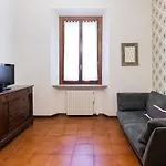 Italianway Easy - Plinio 37 아파트 *